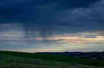  Tempestades retornam ao Paraná no fim de semana e amplitude térmica fica mais aparente 